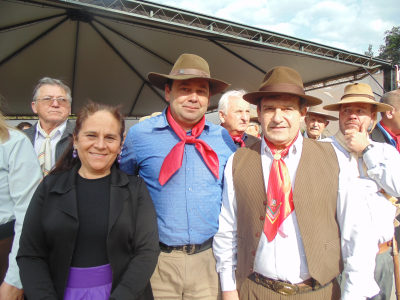 VICE-PREFEITO PARTICIPA DO ACENDIMENTO DA CHAMA CRIOULA/2019
